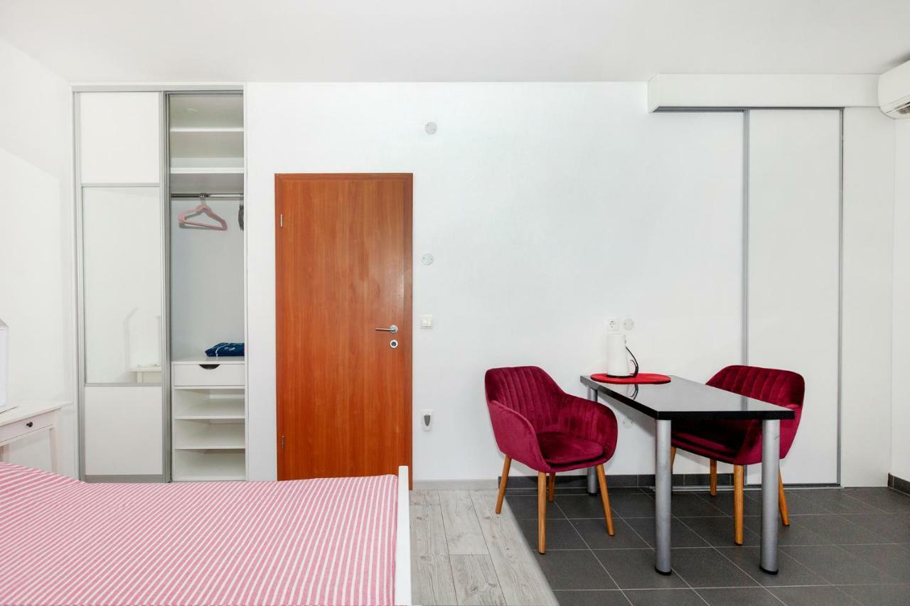 Studio Apartment Toma Split Exterior foto